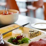 Aiden By Western Haugesund Airport Отель