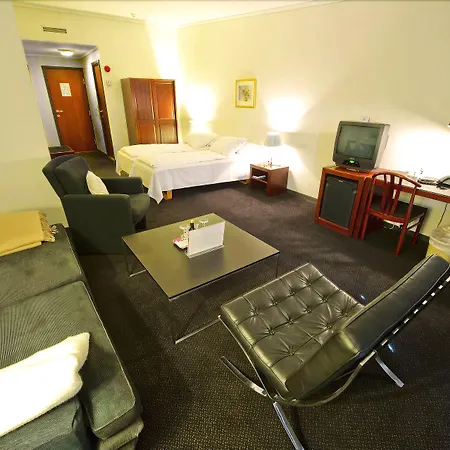 Aiden By Western Haugesund Airport Hotel 3*