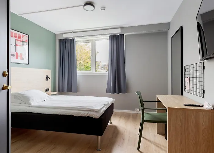 Отель Aiden By Western Haugesund Airport 3*